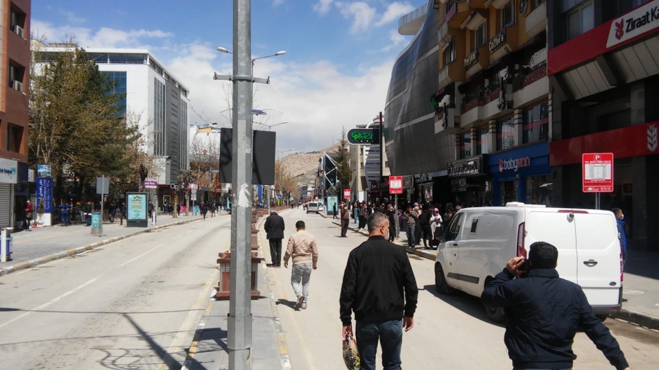 Vanhaber - Van gazetesi - YASAKTAN SONRASI VAN HINCA HINÇ DOLDU