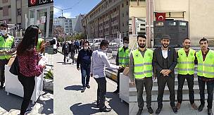 Vatansever Gençler Derneği Tarafından Van halkına maske dağıtıldı