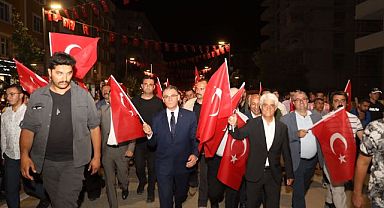 Van'da Coşkulu 15 Temmuz yürüyüşü 