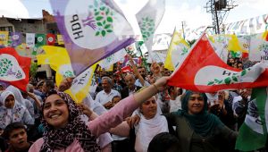 HDP, KAYYUM KARARI SONRASI OLAĞANÜSTÜ TOPLANTI DÜZENLEDİ
