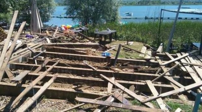 Restorana bomba attılar
