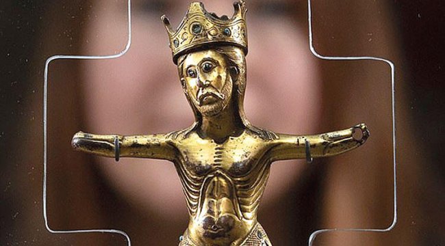 200 yıl önce kaybolan 13'üncü yüzyıldan kalma bir İsa heykelciği