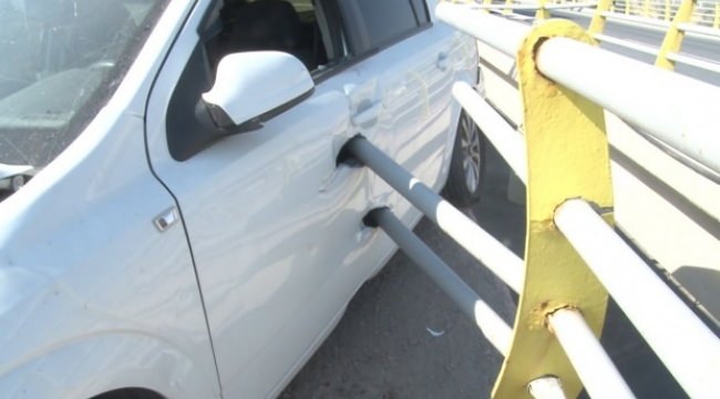 Bariyer demirleri otomobile ok gibi saplandı: 2 yaralı