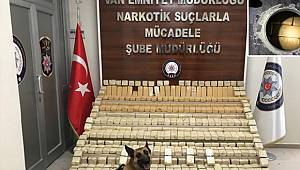 DURDURULAN MİNİBÜSTE 50 KİLO 360 GRAM EROİN BULUNDU