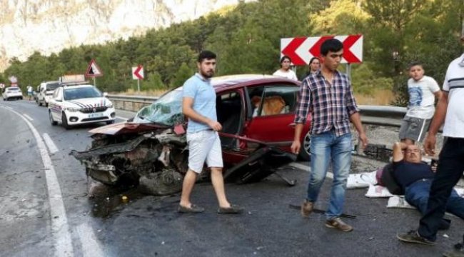 Kafaya çarpıştı: 1 ölü, 5 yaralı