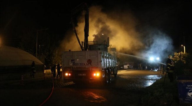 Kamyon bomba gibi patladı!