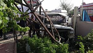 KORKUNÇ KAZA 3 ÖLÜ 1 YARALI