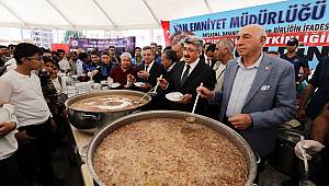 VAN'DA 5 BİN KİŞİYE AŞURE İKRAMI YAPILDI