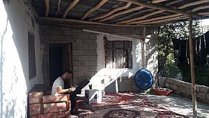 VAN'DA İHTİYAÇ SAHİPLERİNE GIDA YARDIMI