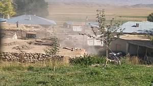 Van'da Metruk Binalar Yıkılıyor