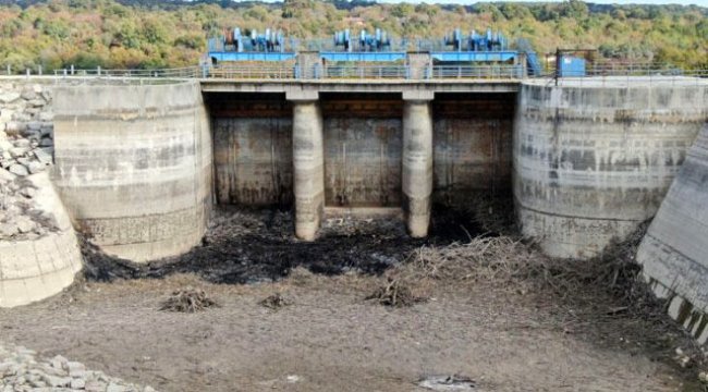 Barajlarda korkutan görüntü; iki baraj birden kullanım dışı kaldı