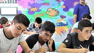 Haftada bir gün okula gidip lise mezunu oluyorlar