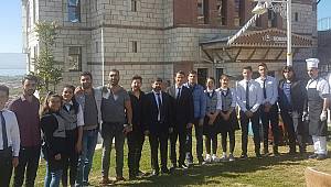  Taş Konak Bisro Cafe Restaurant, Van Ve İran'a Sofrasını Açtı