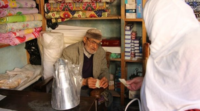61 yıldır işinden geri kalmıyor