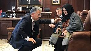 CHP'li vekilden İzmir Valisi'ne övgü dolu sözler