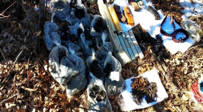 Diyarbakır'da PKK'lı teröristlerin 5 sığınağı kullanılamaz hale getirildi