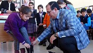 KARNE HEDİYESİ ÖĞRENCİLERİ SEVİNDİRDİ