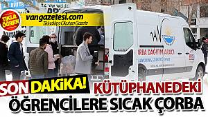 VAN'DA KÜTÜPHANEDEKİ ÖĞRENCİLERE SICAK ÇORBA - Van haberleri