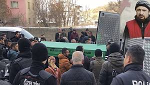 Van'da bir kişi kaldırımda soğuktan donarak hayatını kaybetti