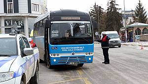 VAN'DA TRAFİK SORUNU GERİDE KALIYOR