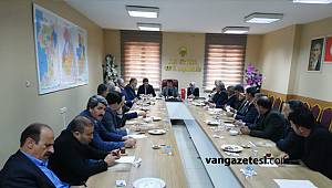 Van Ak Parti eski ilçe başkanlarıya neler konuştu? İşte flaş açıklamalar... - Van haber