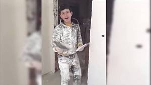 Zülfü Livaneli inşaattaki şarkı söyleyen Vanlı Murat Akbaş'ı buldu