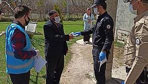 Van'da Bin TL'lik Yardımlar Dağıtılmaya Başlandı
