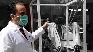 Van'ın başhekimine büyük alkış – Koronavirüs için