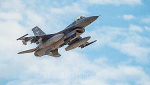 Amerika'nın savaş uçağı düştü - Pilot ise; son anda...