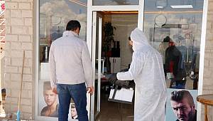 Edremit'te berberler ve kuaförler dezenfekte edildi