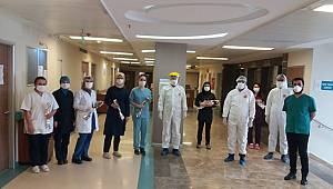 Van sağlık il müdürü koronavirüs hastalarını ziyaret etti
