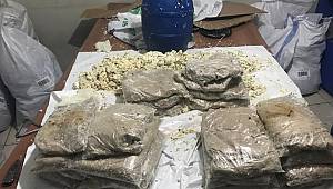 Van'da plastik bidonun içinde bulunan peynirin içinden eroin çıktı