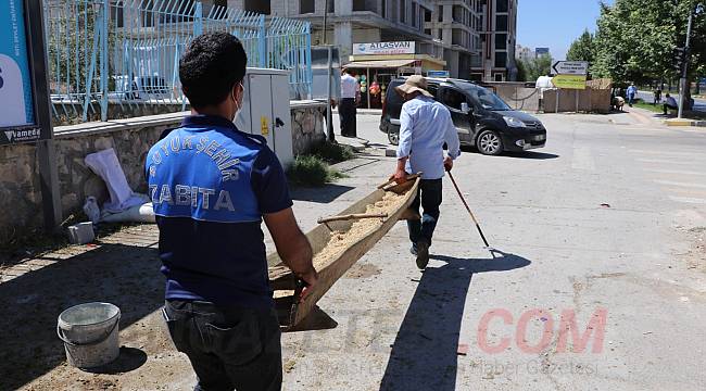 Bu bayram seyyar satıcılara ve işportacılar için 10'a yakın ekip