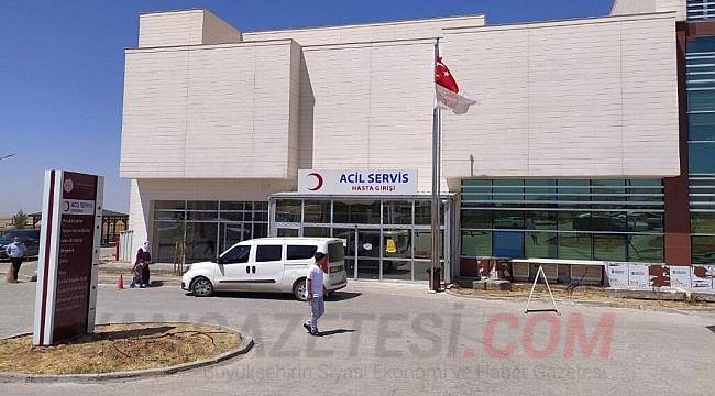 iki aile tekme tokat birbirine girdi - 2 yaralı