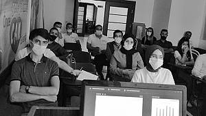 Van'da başka AVM'lere örnek olacak davranış