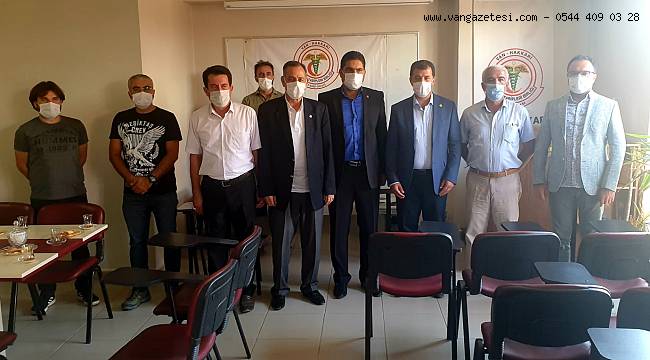 CHP'li KURUKCU'dan VAN TABİPLER ODASINA DESTEK ZİYARETİ