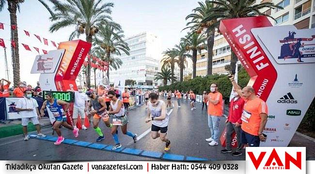 İzmir Yarı Maratonu koronavirüs koşusu