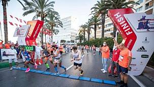 İzmir Yarı Maratonu koronavirüs koşusu