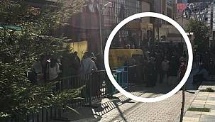 Van'da PTT çilesi ikinci yarıda devam ediyor - Kuyruk bitmeyince...