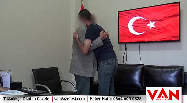 Van'da Bir Genç Daha Ailesine Kavuştu