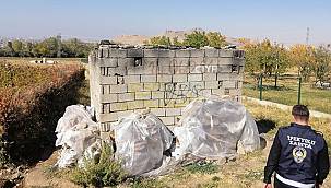 Van'da Kaçak Yapılar Bir Bir Yıkıldı