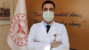 Kovid-19'u yenen başhekim, Vanlı hastalara umut olmaya devam ediyor