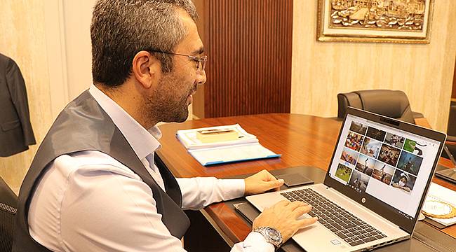 Başkan Say oyunu Tilki’ başlıklı fotoğrafta kullandı