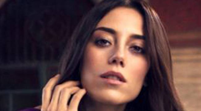 Cansu Dereden Takdirlik Hareket