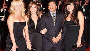 Maradona'yı mezarında bile rahat vermiyorlar