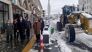 Van'da Karın Yağışı Herkesi Harekete Geçirdi