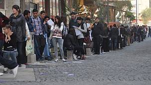 Yardım kuyruğu koronaya davetiye çıkarttı.