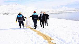 TUŞBA BELEDİYESİ, YABAN HAYVANLARI İÇİN DOĞAYA YEM BIRAKTI