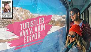 Van'da kısıtlamayı fırsat bilen turistler, manzaranın tadını çıkardılar