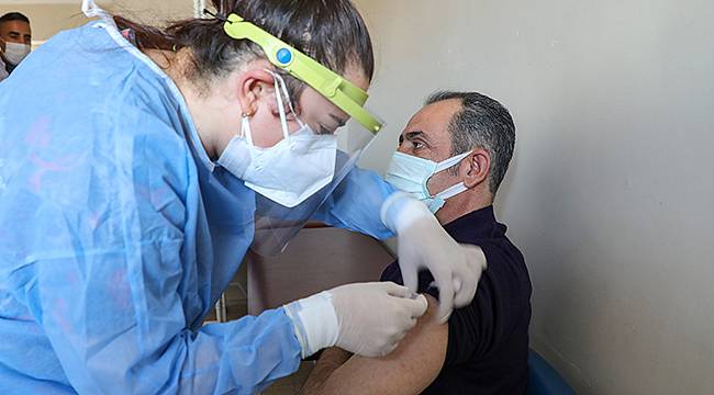 Başkan Tanış korona aşısı oldu
